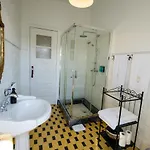 3 Marias Πανσιόν *